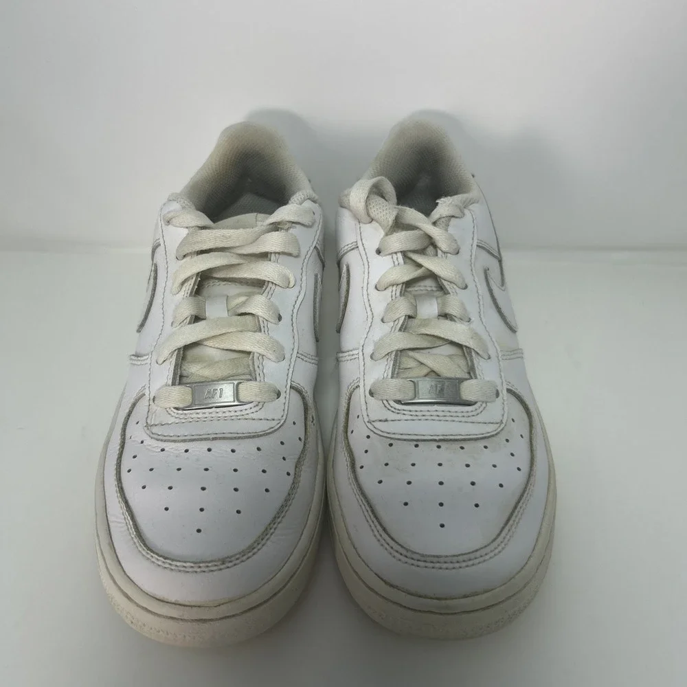 Nike Air Force 1 '07' Low Top Sneakers Youth Size 5.5 – White Leather‎ Retro